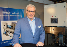 Jan Wijgerse (GHBD Holland) stond met zijn bedrijf voor het eerst op de beurs. Hij bracht een waterontsmetter mee en vertelde bezig te zijn met mestinjectie en kleine aansturingscomputers om waterdosering en klimaat te regelen.